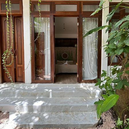 Sannyas Boutique Hotel Uluwatu Esterno foto